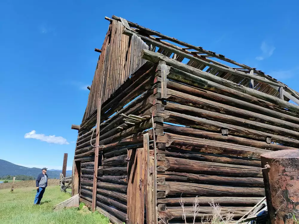 Montana ranch photo