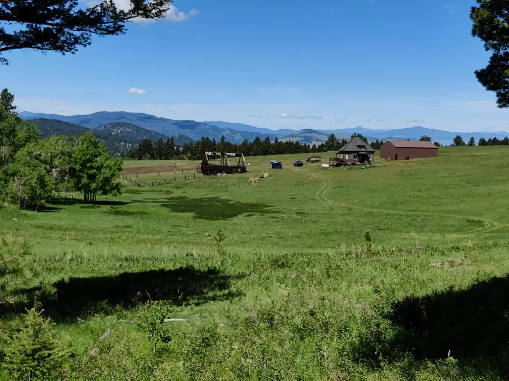 Montana ranch photo
