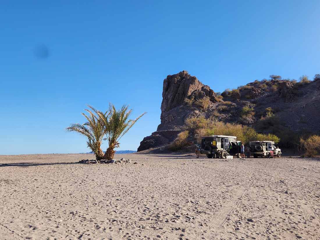 EarthCruiser campsite beside the beach at Aqua Verde.
